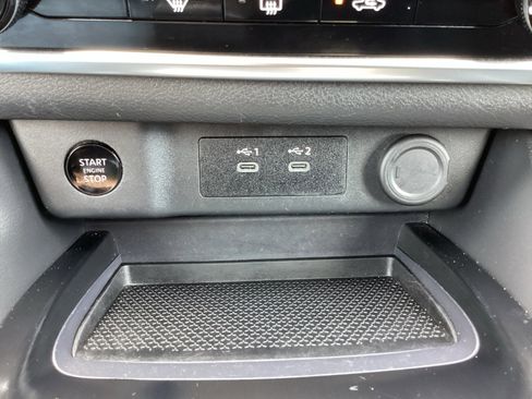 Used 2024 Nissan Rogue S FWD image 23