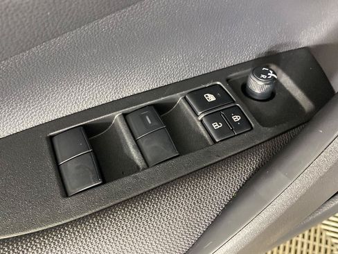 Used 2026 Toyota Corolla SE w/ SE Package FWD image 22