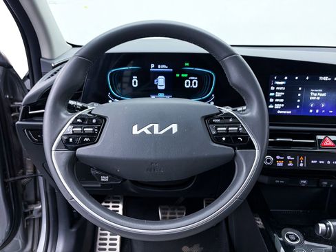 Used 2023 Kia Niro EX Touring FWD image 30