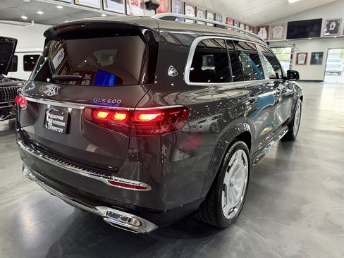 Used 2026 Mercedes-Benz Maybach GLS 600 4MATIC image 7