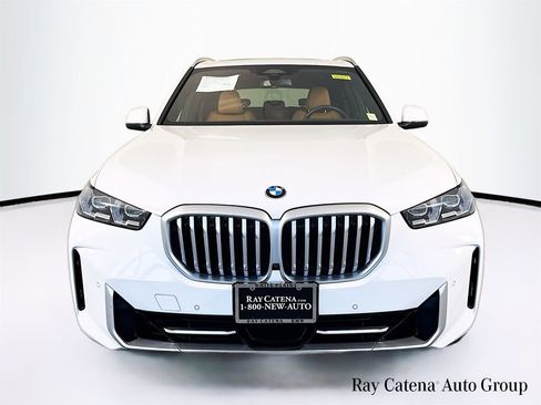 Used 2024 BMW X5 xDrive40i w/ Premium Package AWD/4WD image 2