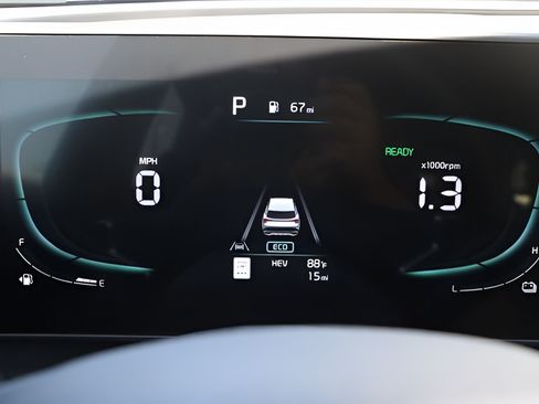 Used 2025 Kia Sportage X-Line AWD/4WD image 17