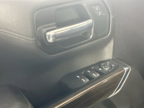 Used 2021 Chevrolet Silverado 1500 LT Trail Boss image 17