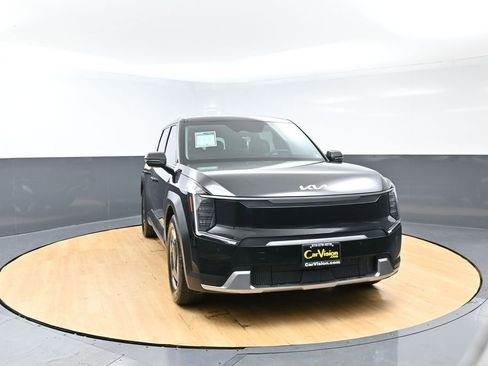 Used 2024 Kia EV9 Light image 4