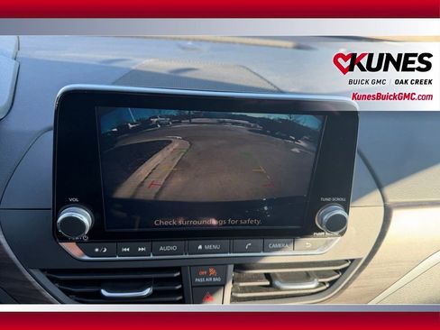 Used 2025 Nissan Altima 2.5 SV FWD image 24