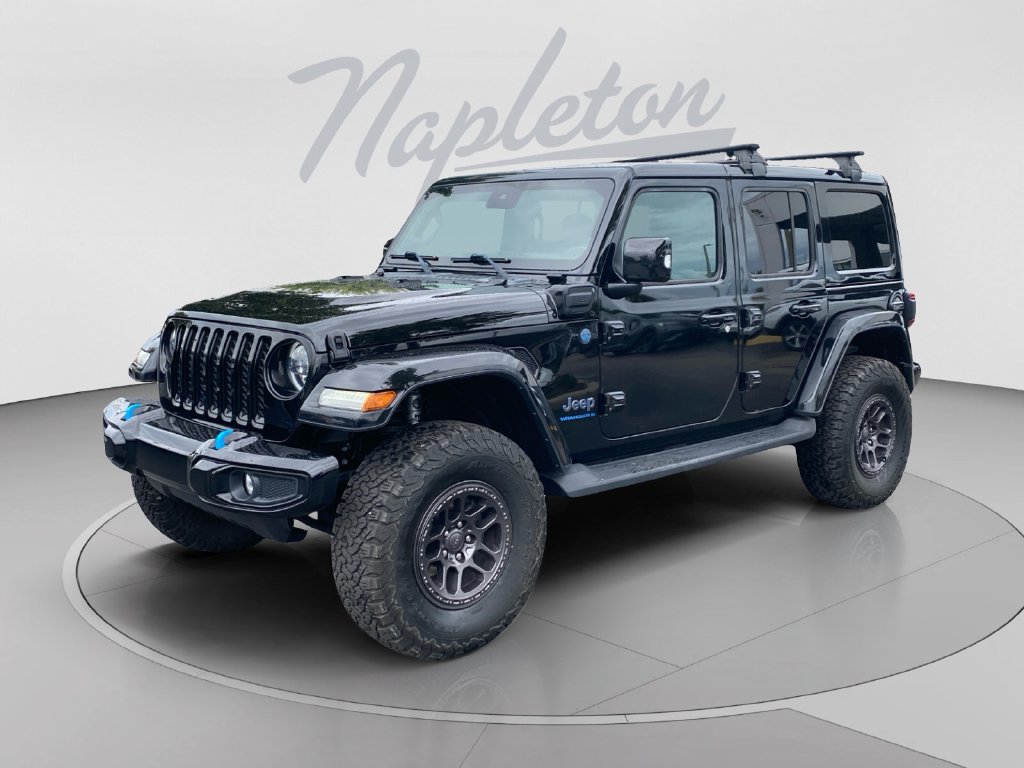 Used 2023 Jeep Wrangler Unlimited Sahara AWD/4WD image 1
