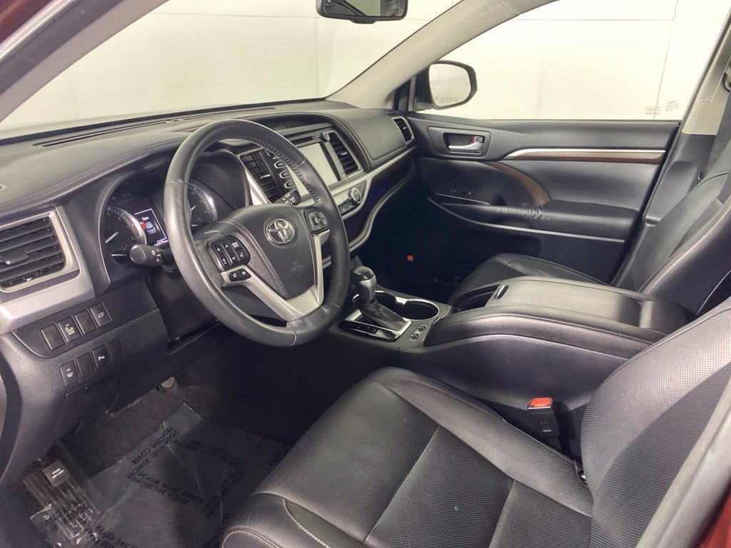 Used 2014 Toyota Highlander Limited AWD/4WD image 11