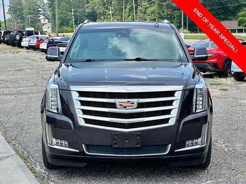 Used 2016 Cadillac Escalade Luxury image 18