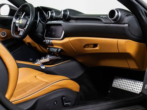 Certified 2019 Ferrari Portofino image 48