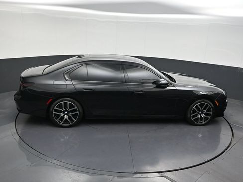 Used 2025 BMW 740i xDrive AWD/4WD image 21