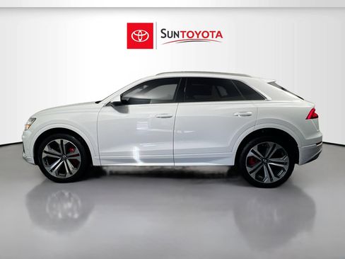 Used 2019 Audi Q8 Prestige w/ Luxury Package image 7