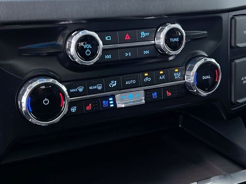 New 2026 Ford F250 Platinum image 19