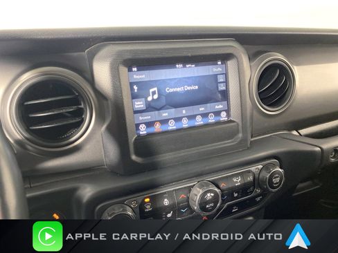 Used 2022 Jeep Gladiator Sport image 2