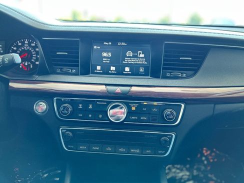 Used 2017 Kia Cadenza Premium FWD image 73