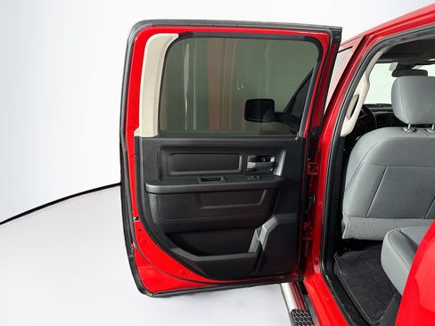 Used 2018 RAM 1500 Express w/ Express Value Package RWD image 24