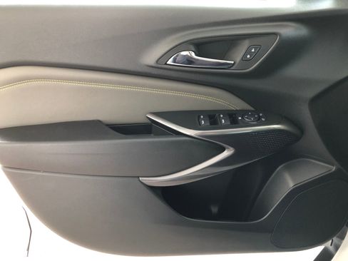 Used 2025 Chevrolet Trax ACTIV w/ Driver Confidence Package FWD image 32