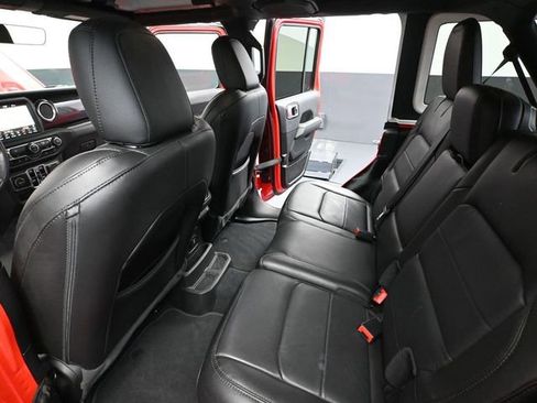 Used 2021 Jeep Wrangler Unlimited Sahara image 38