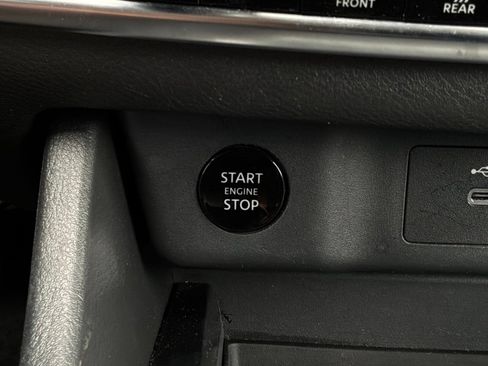 Used 2025 Nissan Rogue SV AWD/4WD image 25