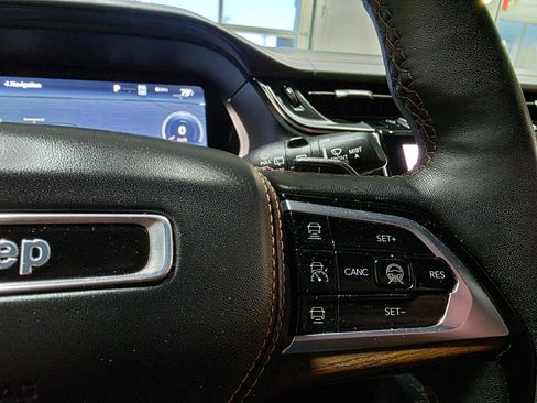 Used 2023 Jeep Grand Cherokee L Summit w/ High Altitude Package AWD/4WD image 34