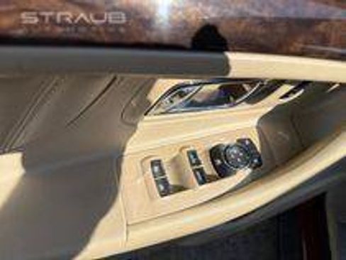 Used 2016 Ford Taurus Limited w/ Equipment Group 301A AWD/4WD image 7