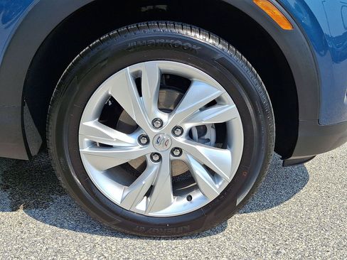 Certified 2024 Buick Encore GX Preferred w/ Comfort Package AWD/4WD image 27
