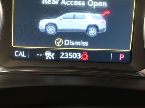 Used 2023 Chevrolet Traverse LT w/ LT Premium Package image 18