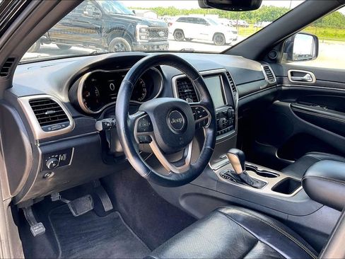 Used 2017 Jeep Grand Cherokee Limited w/ Luxury Group II RWD image 14