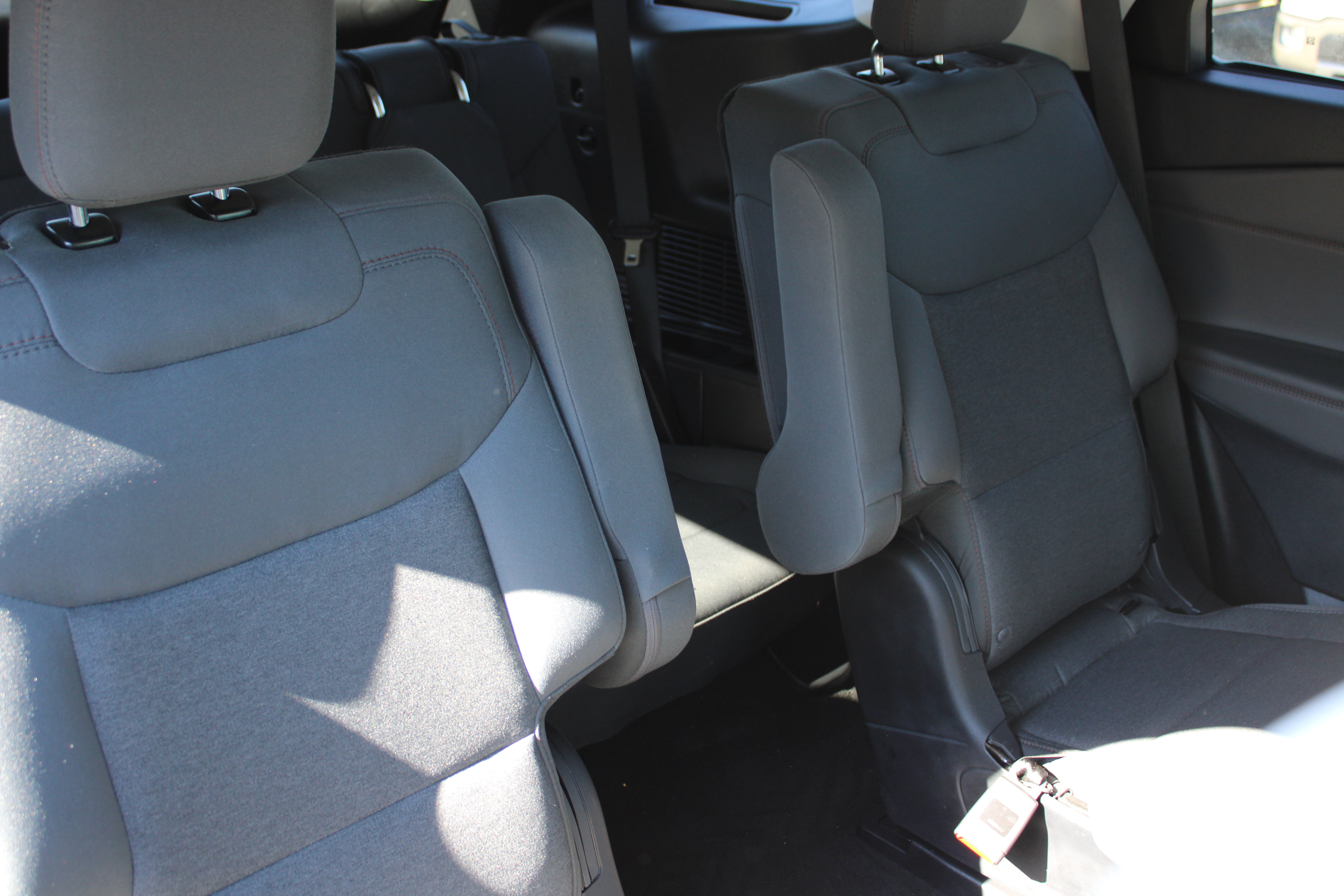 Used 2025 Ford Explorer Active RWD image 15