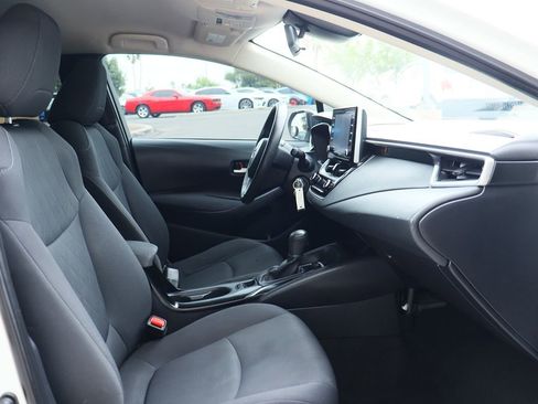Used 2021 Toyota Corolla LE image 33