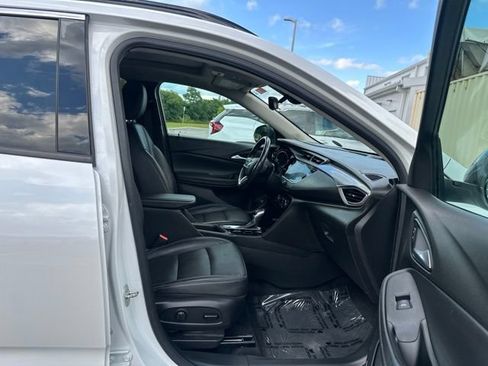 Used 2020 Buick Encore GX Essence w/ Experience Buick Package AWD/4WD image 12