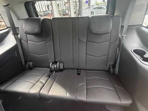 Used 2018 Cadillac Escalade 2WD image 13