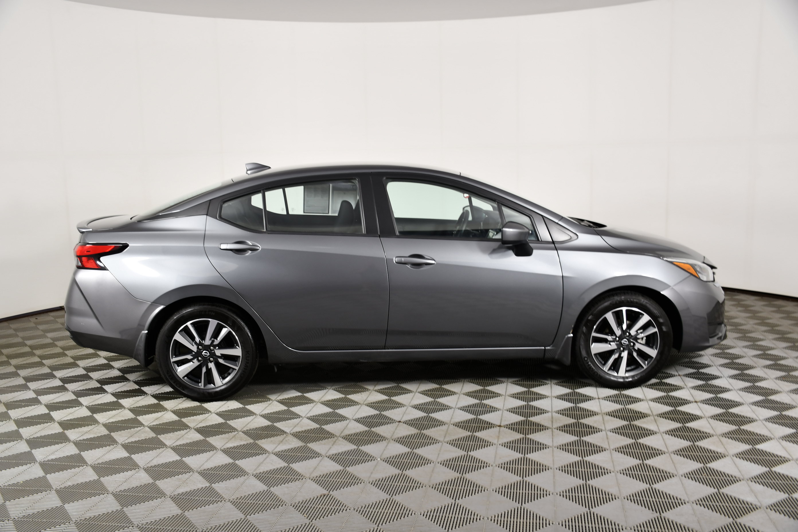 Used 2025 Nissan Versa SV w/ Trunk Package FWD image 5