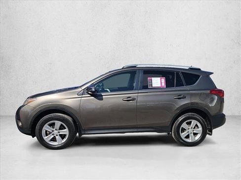 Used 2014 Toyota RAV4 XLE image 2