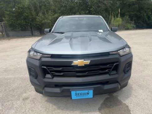 Certified 2025 Chevrolet Colorado W/T RWD image 3