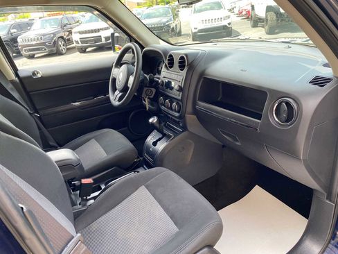 Used 2016 Jeep Patriot Sport w/ Power Value Group AWD/4WD image 20