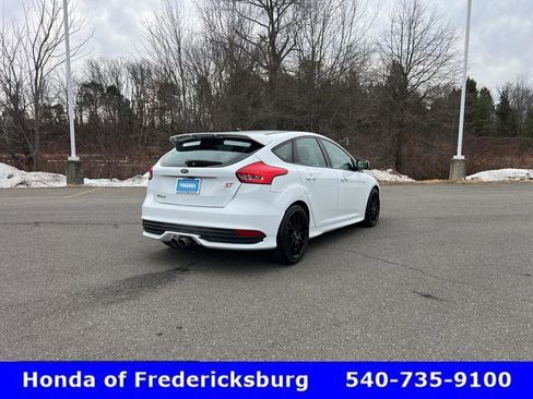 Used 2016 Ford Focus ST image 8