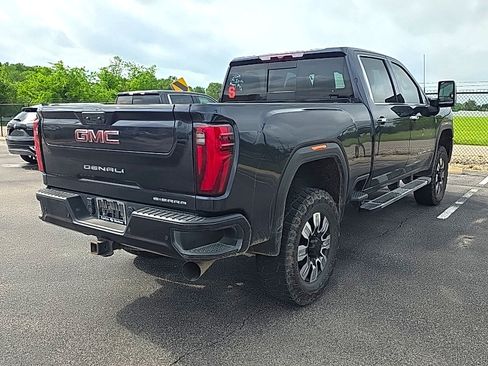 Used 2024 GMC Sierra 2500 Denali image 3