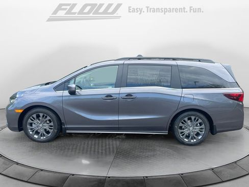 New 2026 Honda Odyssey Touring image 4