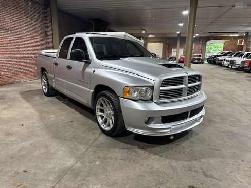 Used 2005 Dodge Ram 1500 Truck 2WD Quad Cab image 3