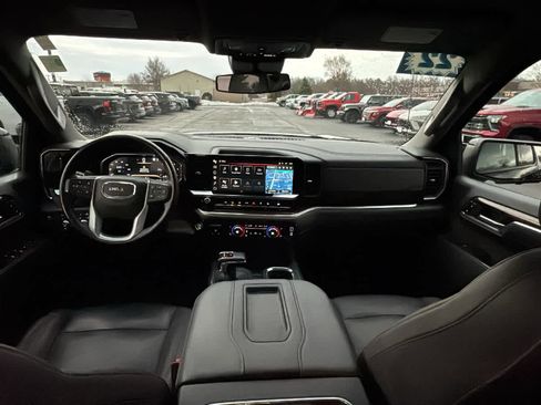 Used 2022 GMC Sierra 1500 Elevation w/ Elevation Premium Package image 24