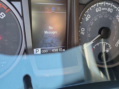 Used 2022 Toyota Tacoma TRD Sport w/ Technology Package image 27