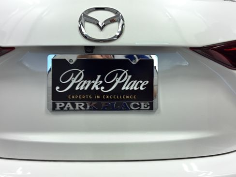 Used 2017 MAZDA MAZDA3 Sport FWD image 31