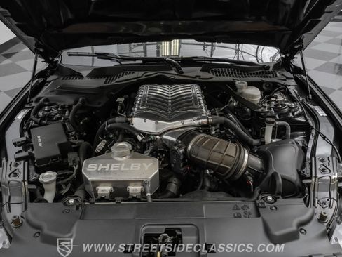 Used 2018 Ford Mustang GT Premium w/ GT Performance Package image 3