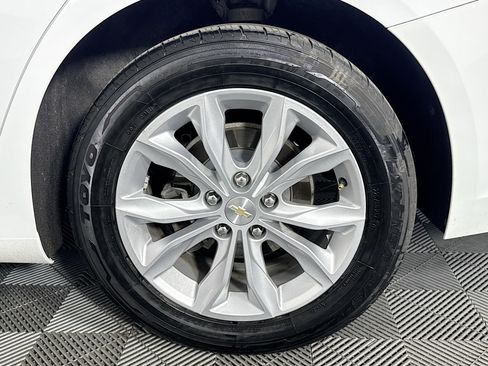 Used 2021 Chevrolet Malibu LT image 36