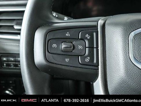 Used 2024 GMC Yukon XL Denali image 12