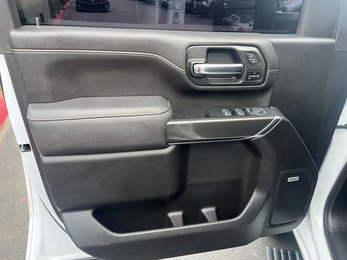 Used 2023 GMC Sierra 2500 AT4 w/ AT4 Premium Plus Package image 19