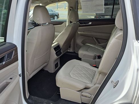 New 2026 Volkswagen Atlas SEL Premium R-Line image 18