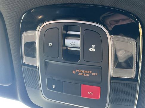 Certified 2023 Hyundai Santa Cruz SEL Premium image 19