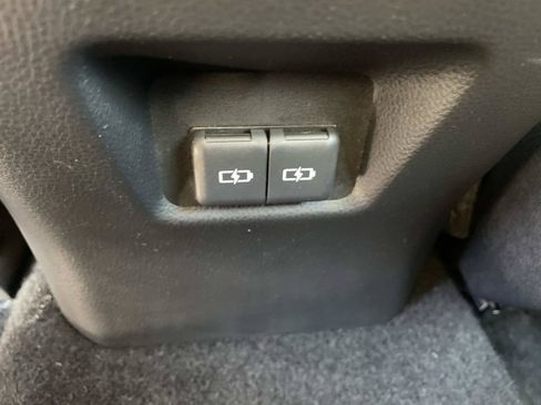 Used 2023 Toyota RAV4 XLE Premium FWD image 17