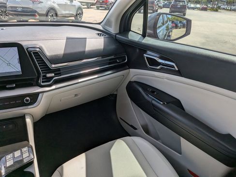 Certified 2023 Kia Sportage EX FWD image 17